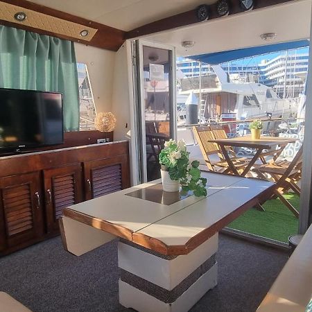 Hotel Beautiful And Comfy Boat In Barcelona With Boat Tour Option Esterno foto