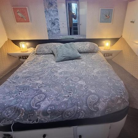 Hotel Beautiful And Comfy Boat In Barcelona With Boat Tour Option Esterno foto