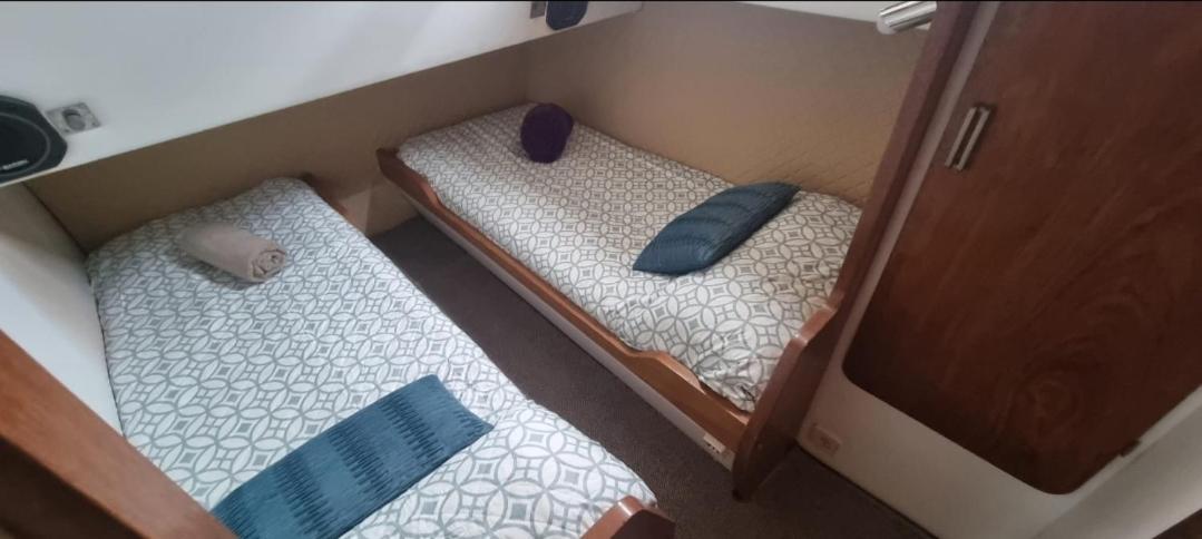Hotel Beautiful And Comfy Boat In Barcelona With Boat Tour Option Esterno foto