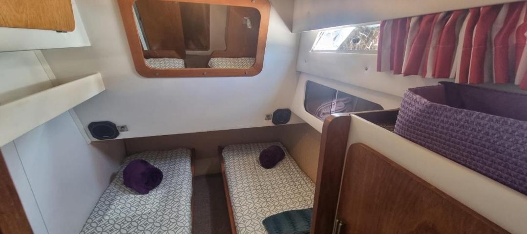 Hotel Beautiful And Comfy Boat In Barcelona With Boat Tour Option Esterno foto