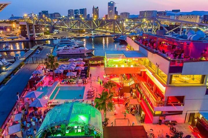 Hotel Beautiful And Comfy Boat In Barcelona With Boat Tour Option Esterno foto