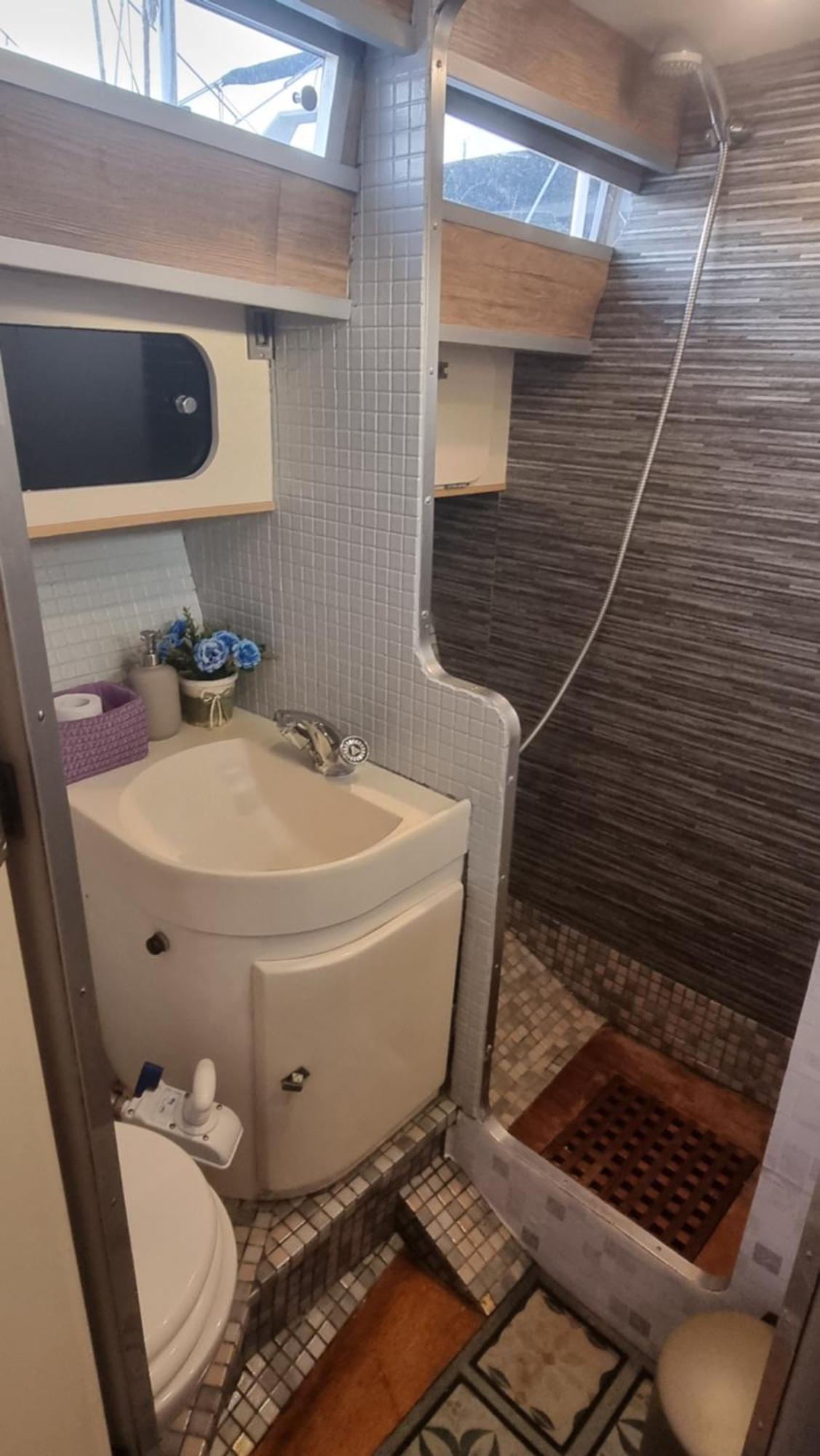 Hotel Beautiful And Comfy Boat In Barcelona With Boat Tour Option Esterno foto