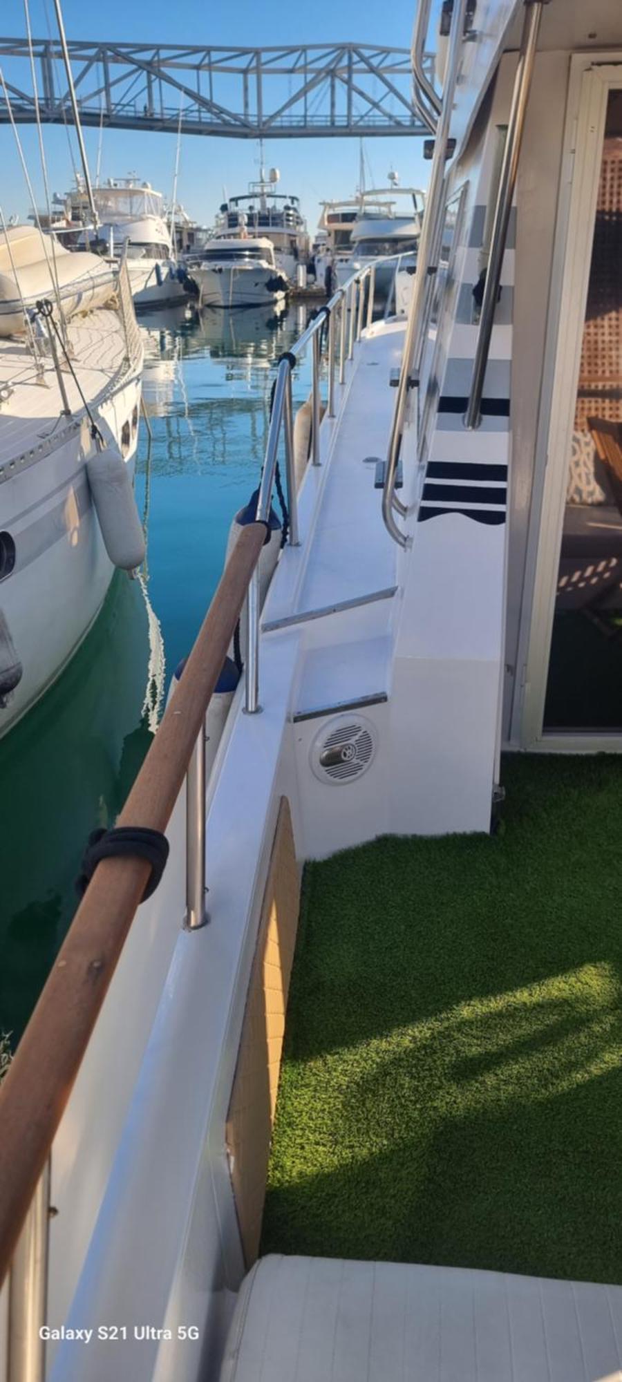 Hotel Beautiful And Comfy Boat In Barcelona With Boat Tour Option Esterno foto