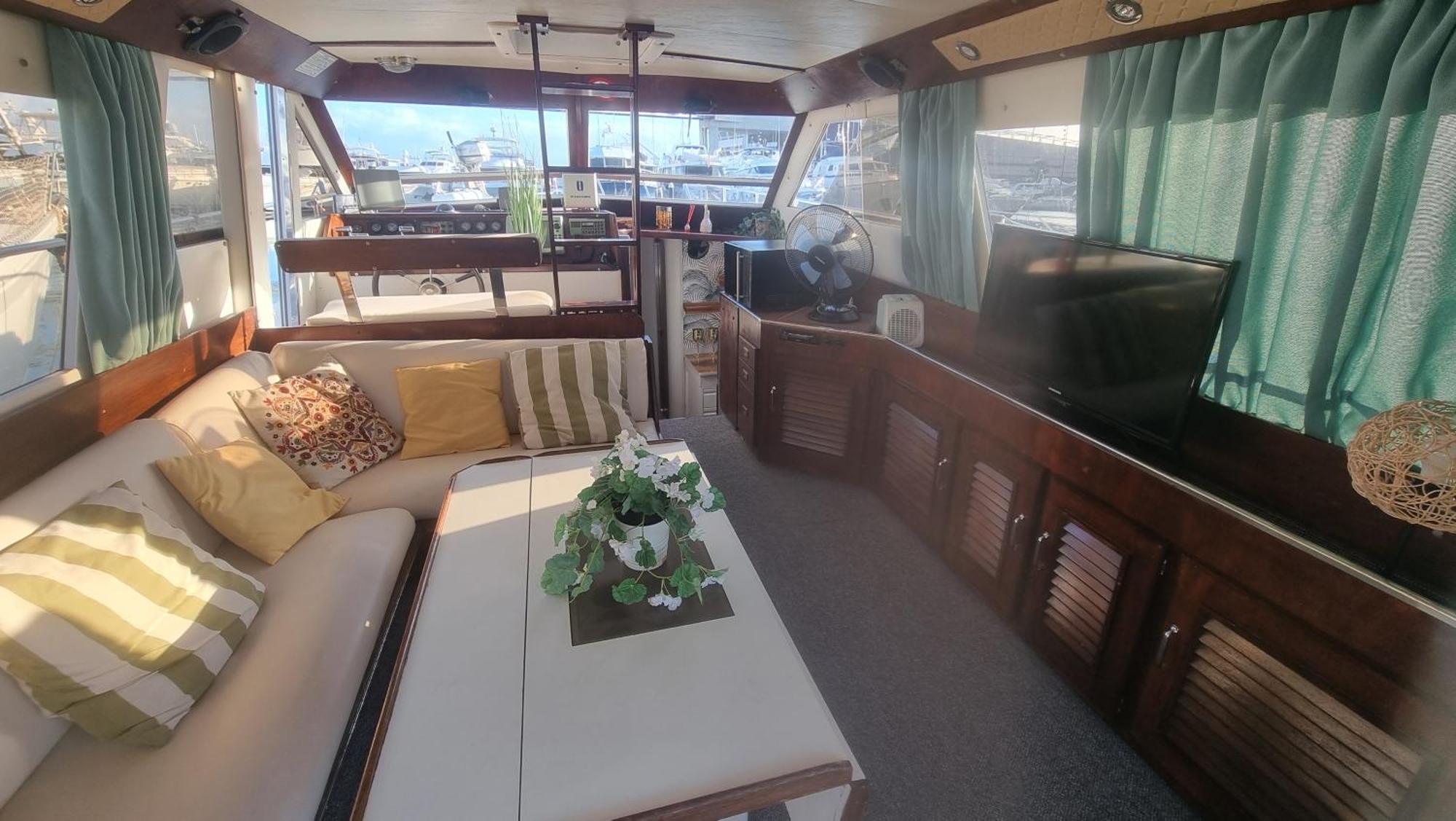 Hotel Beautiful And Comfy Boat In Barcelona With Boat Tour Option Esterno foto