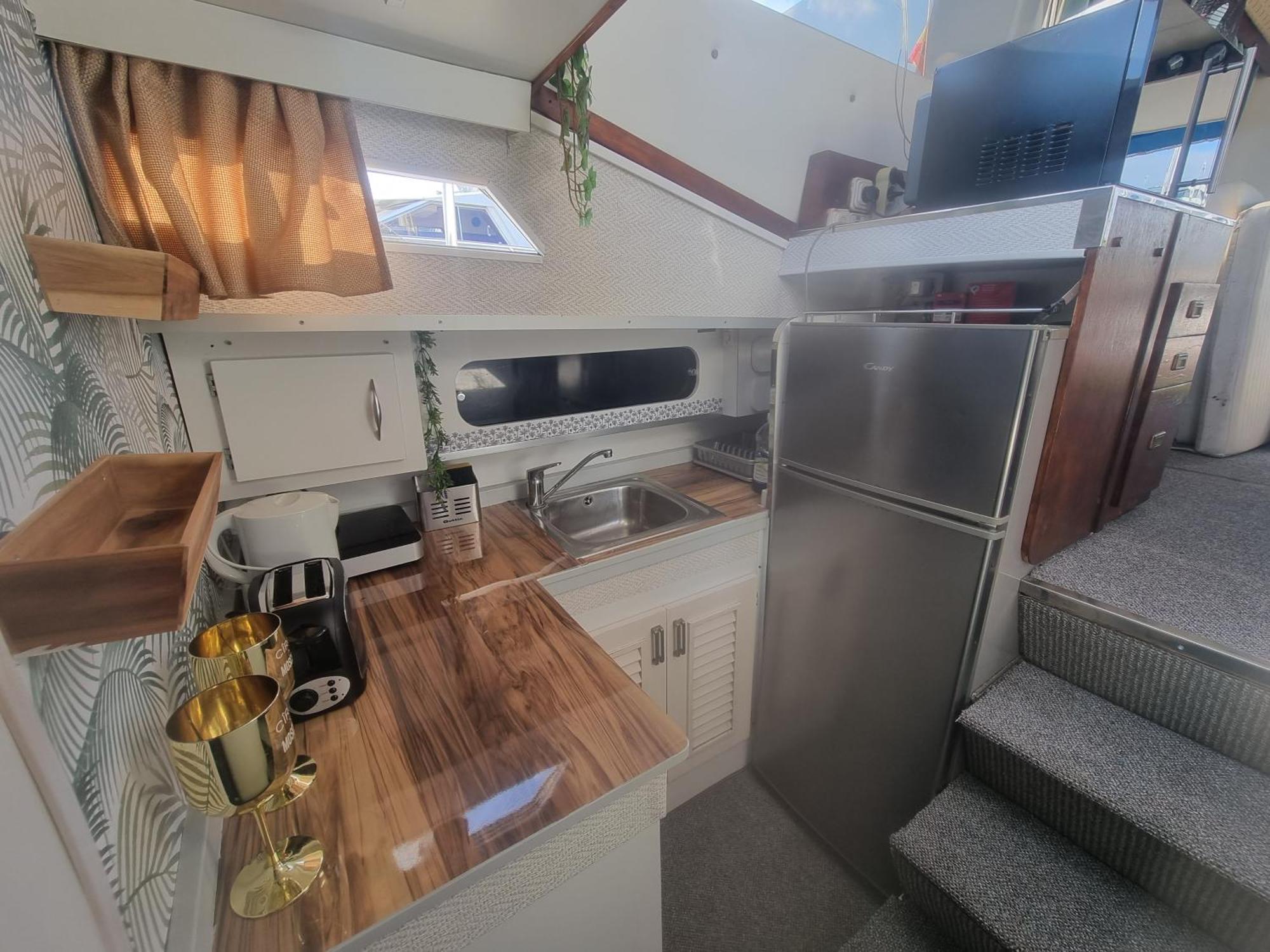 Hotel Beautiful And Comfy Boat In Barcelona With Boat Tour Option Esterno foto